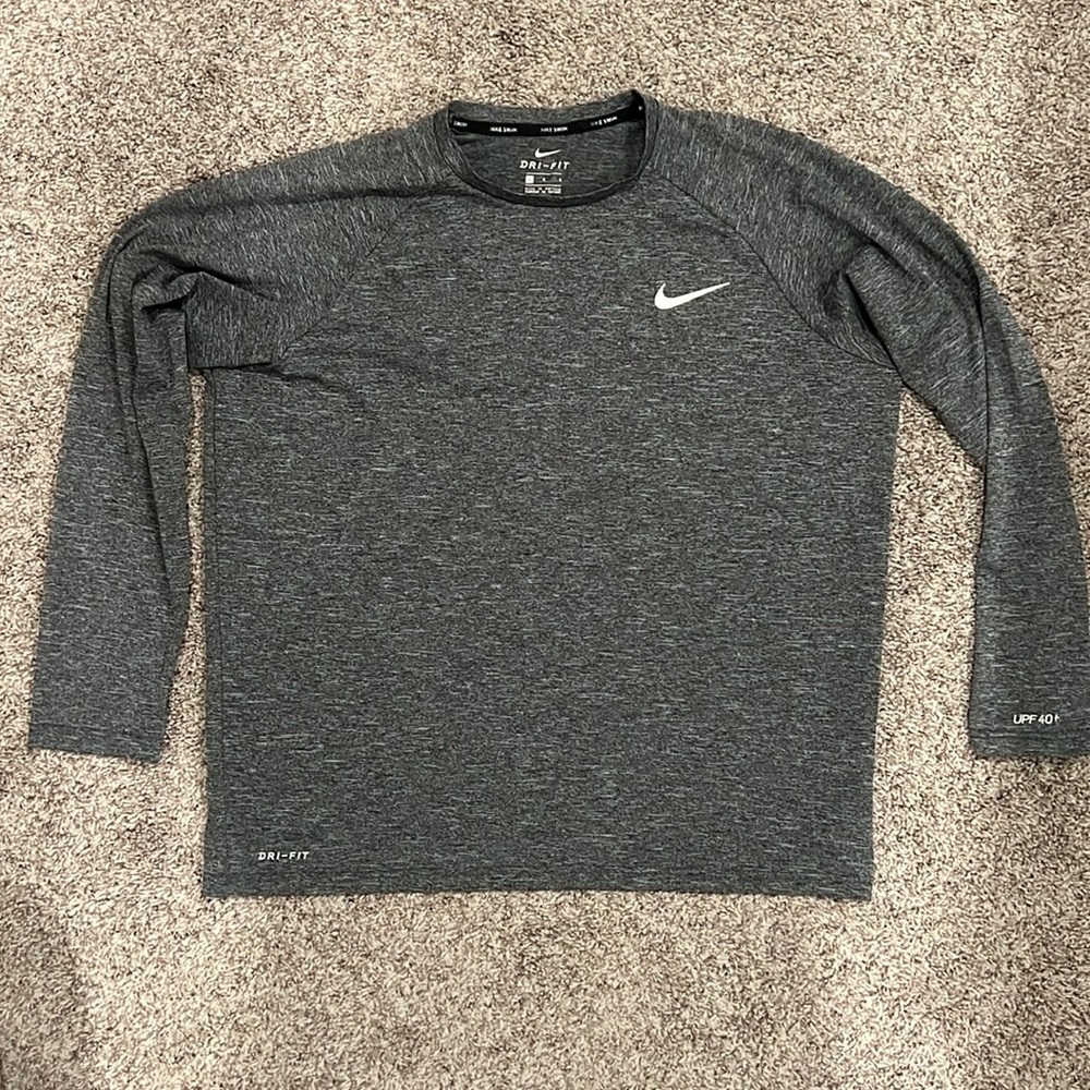 Men’s Nike Swim Hydroguard 40 (sun shirt) long sleeved size Large
